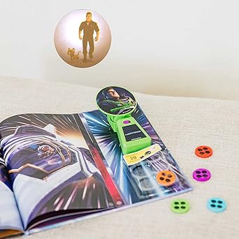 LIBRO  LIGHTYEAR MOVIE THEATER STORYBOOK & MOVIE PROJECTOR