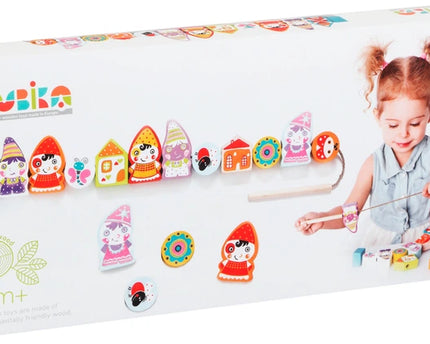 Juego de enhebrar duendes encantados.