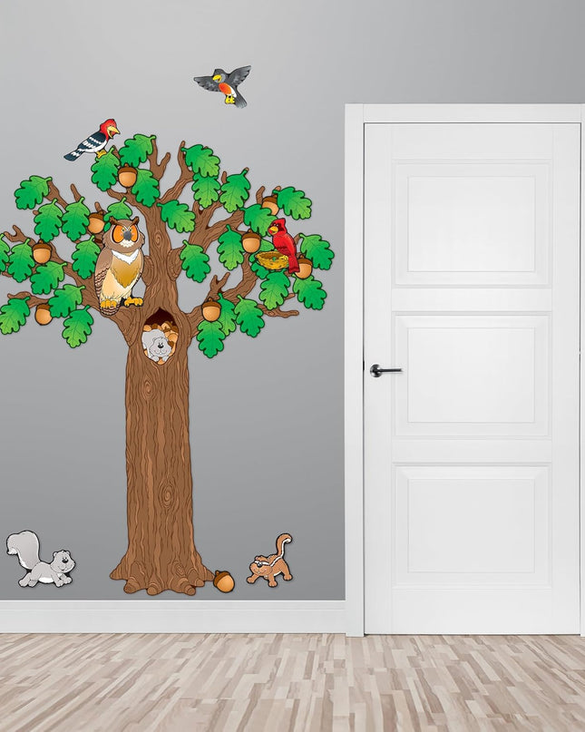 BULLETIN BIG TREE WITH ANIMALS