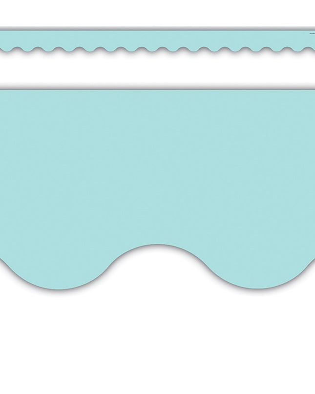 BORDE PASTEL BLUE SCALLOPED