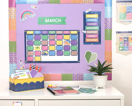 BULLETIN BOARD CRAFTY AND COOL CALENDAR