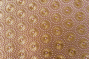 PAPEL ARTESANAL DORADO DISEÑO CIRCULOS 22X29PULG