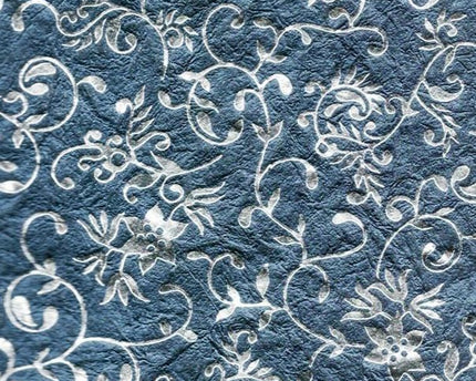 PAPEL DECORADO AZUL OSCURO FLORES PLATEADO 22 X 29 PULG