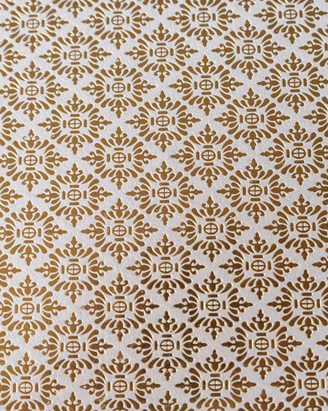 PAPEL DECORADO BLANCO C/MOASAICOS  DORADO 22 X 29 PULG
