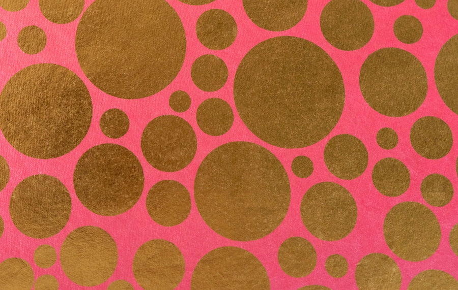 PAPEL ARTESANAL ROSADA C/PUNTOS DORADOS 22X29PULG